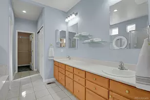 2668 S Troy Ct, Aurora, CO 80014 - Photo 4