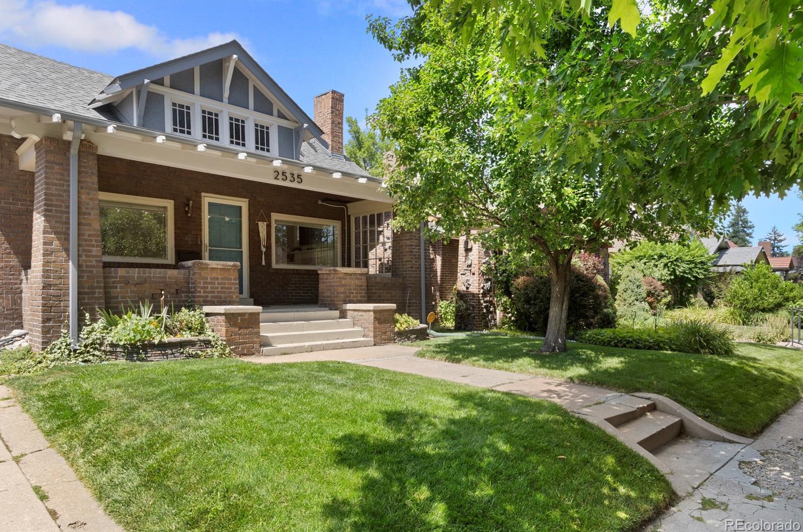 2535 Bellaire St, Denver, CO 80207