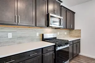 812 N Deer Pk St, Watkins, CO 80137 - Photo 18