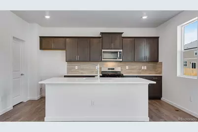 812 N Deer Park Street, Watkins, CO 80137 - Photo 10