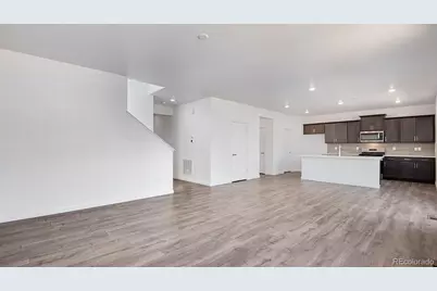 812 N Deer Park Street, Watkins, CO 80137 - Photo 6