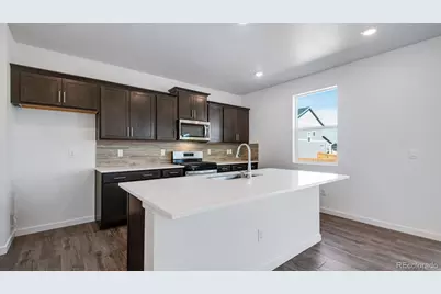 812 N Deer Park Street, Watkins, CO 80137 - Photo 14