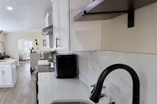 1960 S Franklin St, Denver, CO 80210 - Photo 14