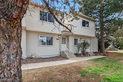 4231 S Mobile Circle #B, Aurora, CO 80013 - Photo 2