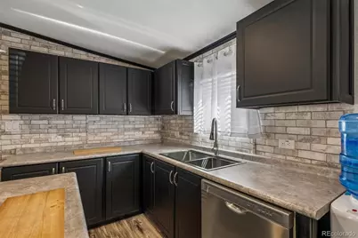 9400 Elm Court, Federal Heights, CO 80260 - Photo 10