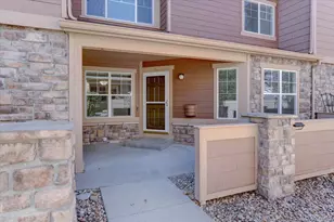 5733 S Addison Ct, Aurora, CO 80016 - Photo 2