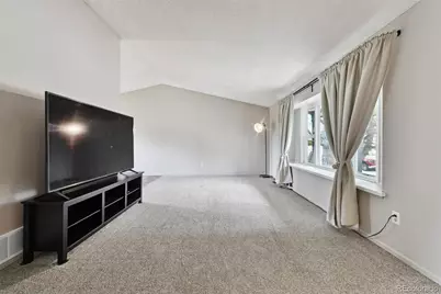 687 E Phillips Drive N, Littleton, CO 80122 - Photo 4