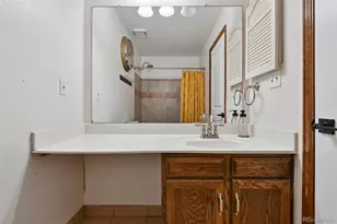 687 E Phillips Dr N, Littleton, CO 80122 - Photo 18