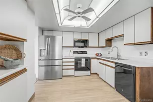 13850 E Marina Dr, Aurora, CO 80014 - Photo 14