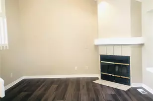 4571 S Crystal Way, Aurora, CO 80015 - Photo 4