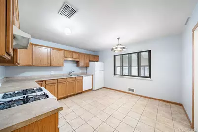 2228 Newark Street, Aurora, CO 80010 - Photo 10