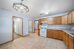 2228 Newark St, Aurora, CO 80010 - Photo 12