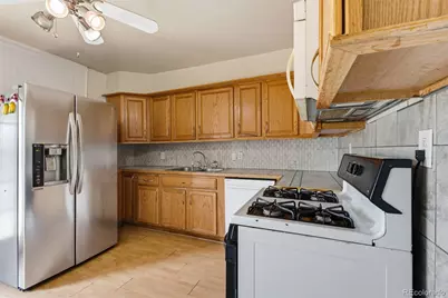 871 Victor Street, Aurora, CO 80011 - Photo 10