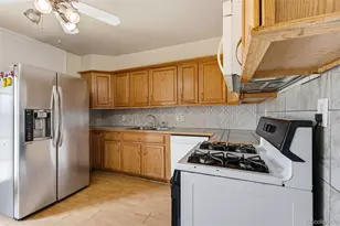 871 Victor St, Aurora, CO 80011 - Photo 10