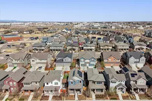 11399 E 25th Dr, Aurora, CO 80010 - Photo 32