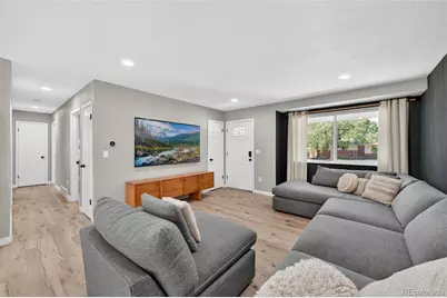 934 S Macon Street, Aurora, CO 80012 - Photo 4
