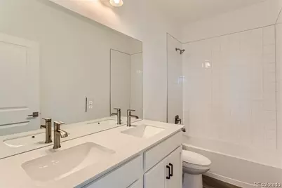 170 S Vandriver Way, Aurora, CO 80018 - Photo 18