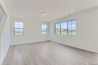 170 S Vandriver Way, Aurora, CO 80018 - Photo 8