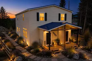 902 W 6th St, Leadville, CO 80461 - Photo 2