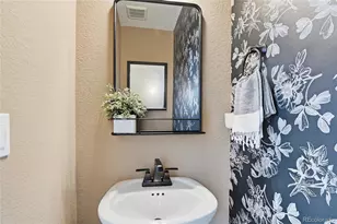 4019 N Quatar Ct, Aurora, CO 80019 - Photo 6