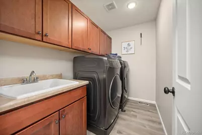 119 S Oak Hill Court, Aurora, CO 80018 - Photo 24