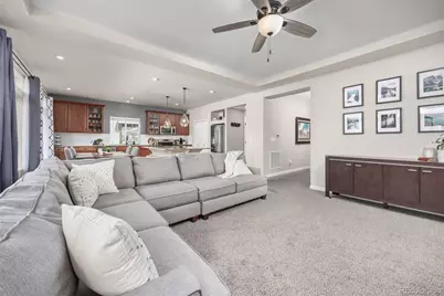 119 S Oak Hill Court, Aurora, CO 80018 - Photo 6