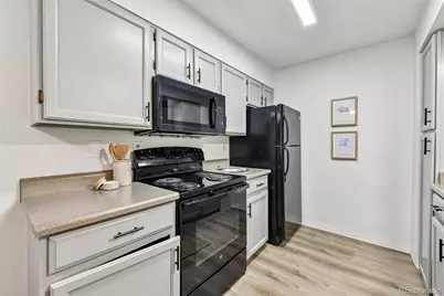 1075 S Elkhart Way #202, Aurora, CO 80012 - Photo 6