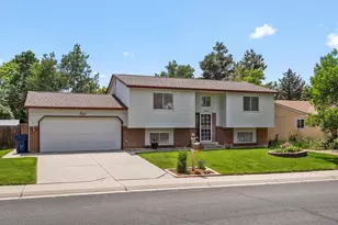 18866 E Napa Dr, Aurora, CO 80013 - Photo 34