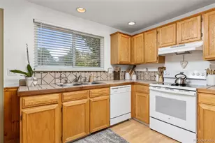 18866 E Napa Dr, Aurora, CO 80013 - Photo 8