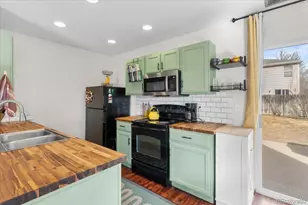 5325 E 100th Dr, Thornton, CO 80229 - Photo 4