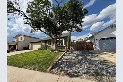 19727 E Oxford Drive, Aurora, CO 80013 - Photo 2
