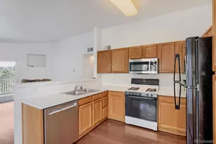 9991 E Idaho Cir, Aurora, CO 80247 - Photo 6