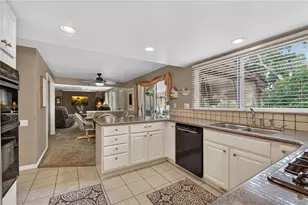 6371 E Dickenson Pl, Denver, CO 80222 - Photo 8