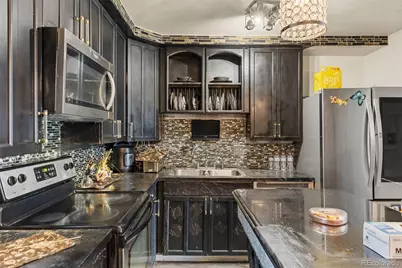 11718 E Canal Drive, Aurora, CO 80011 - Photo 14