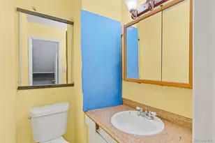 11718 E Canal Dr, Aurora, CO 80011 - Photo 18