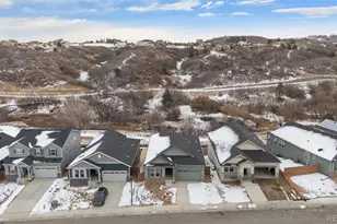 2932 Madrona Ct, Castle Rock, CO 80108 - Photo 2