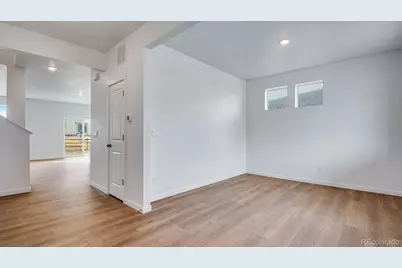 1031 Alpine Street, Lochbuie, CO 80603 - Photo 2