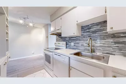 5770 E Warren Avenue #213, Denver, CO 80222 - Photo 10