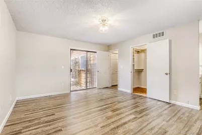 204 S Eagle Circle, Aurora, CO 80012 - Photo 18