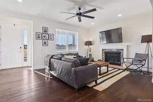 11889 Norfolk Ct, Commerce City, CO 80022 - Photo 10