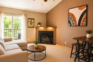 1048 Tierra Ln, Fort Collins, CO 80521 - Photo 1