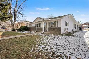 1016 Deborah Dr, Loveland, CO 80537 - Photo 2