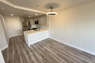 100 Park Ave W, Denver, CO 80205 - Photo 10