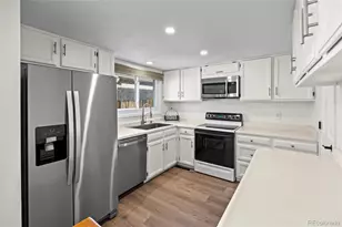 7609 S Cove Cir, Littleton, CO 80122 - Photo 12