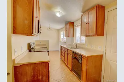 2420 Cottonwood Drive, Denver, CO 80221 - Photo 8