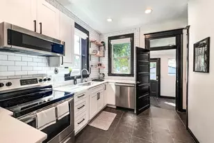 2943 N York St, Denver, CO 80205 - Photo 8