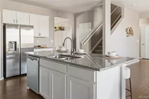 4482 S Ukraine Ct, Aurora, CO 80015 - Photo 8