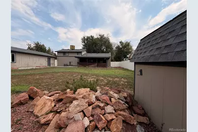 945 Dearborn Street, Aurora, CO 80011 - Photo 32