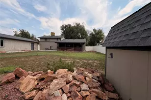945 Dearborn St, Aurora, CO 80011 - Photo 32