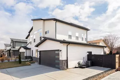 8742 W 49th Place, Arvada, CO 80002 - Photo 2